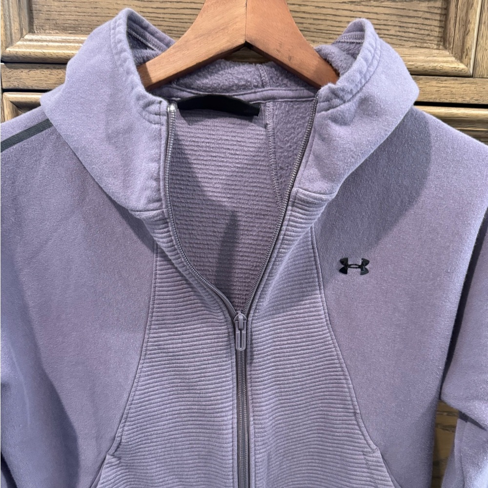Under Armour Women’s Zip Up Hoodie - Medium